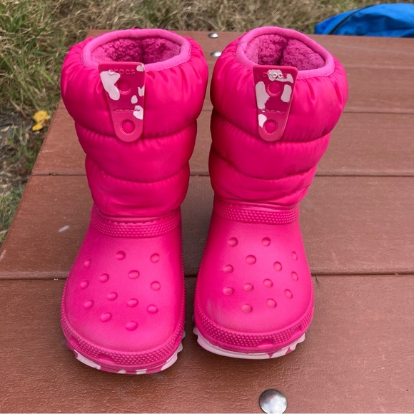 Kids Cros Fuzzy Insulated Pink Winter Boots - Picture 2 of 6